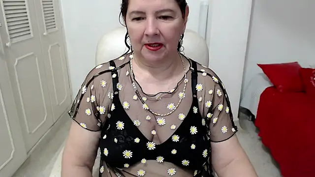 leonela 69 online show from June 2026 11:24:02 PM