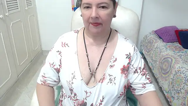 leonela 69 online show from May 2026 11:01:02 PM