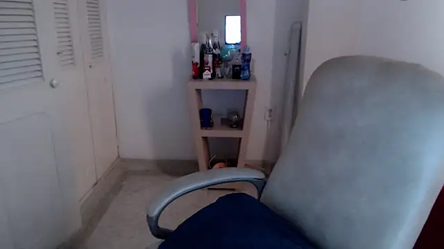 leonela 69 online show from June 2026 09:47:01 PM