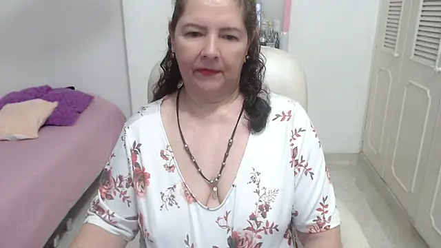 leonela 69 online show from July 2026 09:31:01 AM