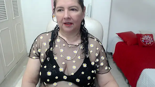 leonela 69 online show from June 2026 10:36:02 PM