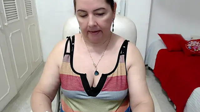 leonela 69 online show from June 2026 02:34:02 AM