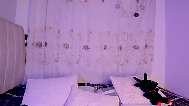 purplelilith3 online show from December 2025 12:15:02 AM