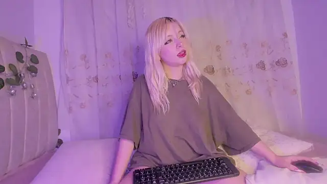 purplelilith3 online show from September 2025 10:22:01 AM