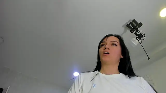 EmiliaRose  online show from February 2026 09:11:01 PM