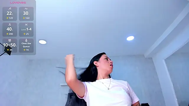 EmiliaRose  online show from October 2025 08:31:01 PM