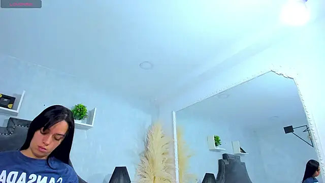 EmiliaRose  online show from December 2025 09:20:02 PM