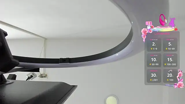 Snapshot of EmiliaRose_ chatting on May 2026 08:49:02 PM EmiliaRose online show from May 2026 08:49:02 PM
