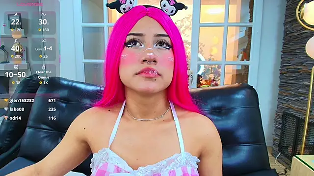 miss   megan online show from November 2025 06:07:01 PM