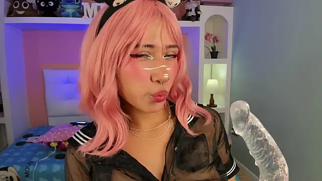 miss   megan online show from November 2025 06:12:02 PM