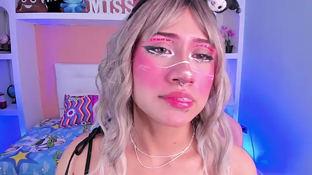 miss   megan online show from October 2025 02:37:01 AM