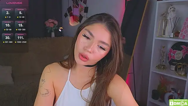 Snapshot of Caroline__Brown chatting on November 2025 06:51:02 AM Caroline Brown online show from November 2025 06:51:02 AM