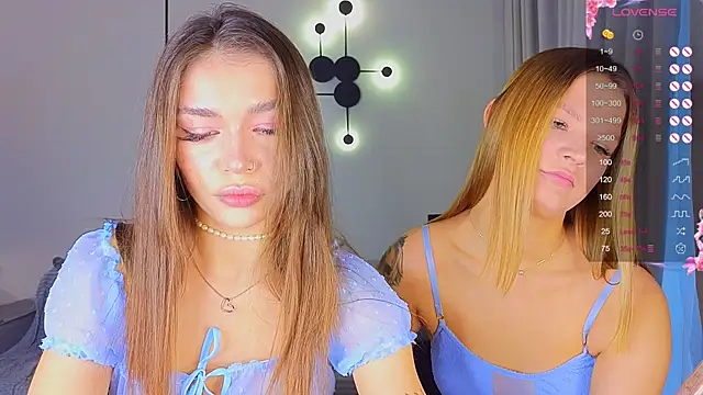 Snapshot of Caroline__Brown chatting on September 2025 01:56:02 AM Caroline Brown online show from September 2025 01:56:02 AM