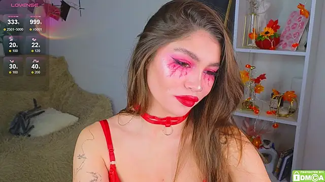 Snapshot of Caroline__Brown chatting on October 2025 03:38:01 AM Caroline Brown online show from October 2025 03:38:01 AM