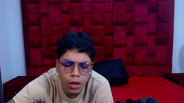 David Gil19 online show from January 2026 03:21:02 AM