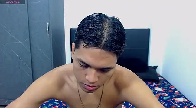 David Gil19 online show from March 2025 03:33:02 AM