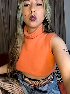 Tiff Doll online show from November 2025 08:47:02 PM