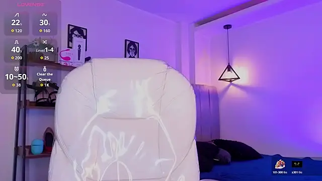 Miller Vanessa  online show from October 2025 08:28:02 PM