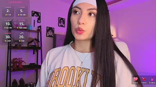 Miller Vanessa  online show from April 2026 09:06:01 PM