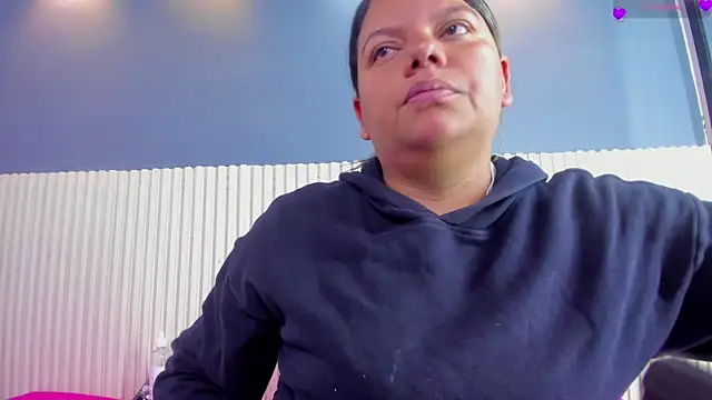 Aida-nicolle online show from November 2025 09:53:02 AM