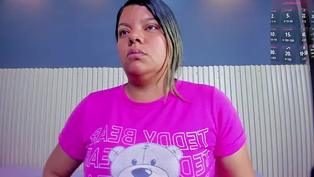 Aida-nicolle online show from November 2025 09:53:02 AM