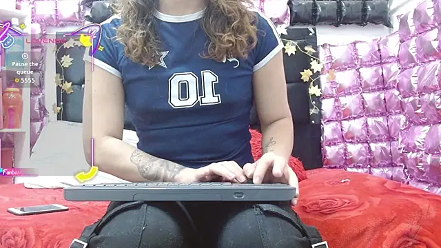 poisondost hot online show from November 2025 03:12:01 PM