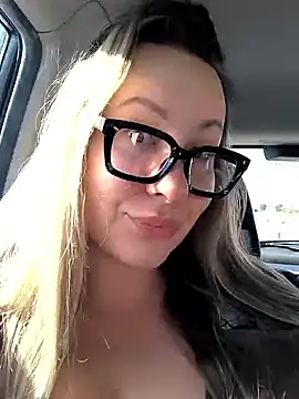 Mona Plus online show from January 2026 12:12:01 PM