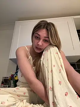 skyemorgan01 online show from March 2026 08:32:01 PM