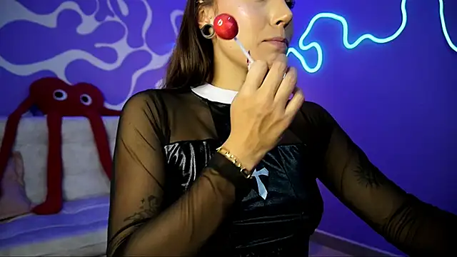 verosmit1 online show from November 2025 09:51:02 PM