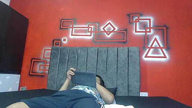 Snapshot of manuel_rey chatting on March 2025 11:56:02 PM manuel rey online show from March 2025 11:56:02 PM