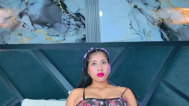 Snapshot of YesyHills chatting on October 2025 07:14:02 PM YesyHills online show from October 2025 07:14:02 PM