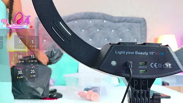 YesyHills online show from December 2025 11:24:02 AM