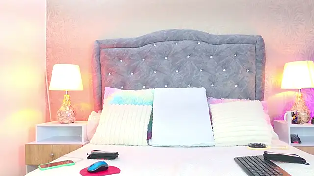 YesyHills online show from March 2026 12:07:01 PM