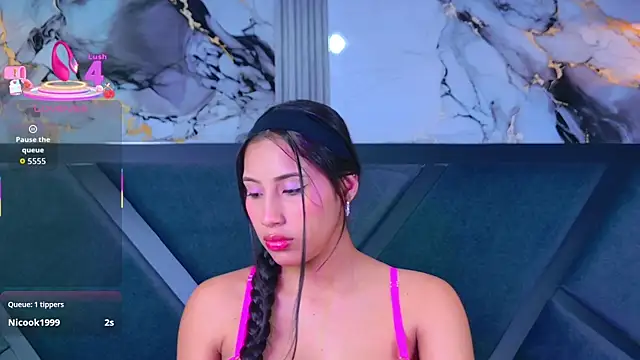 Snapshot of YesyHills chatting on September 2025 07:09:02 PM YesyHills online show from September 2025 07:09:02 PM