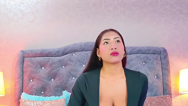 YesyHills online show from April 2026 11:49:01 AM