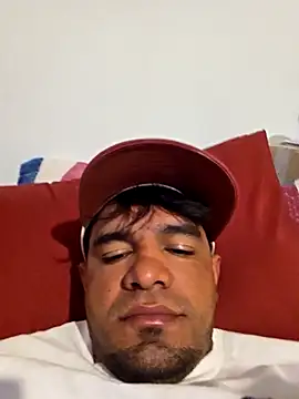 guajiro276565 online show from April 2026 06:03:02 PM