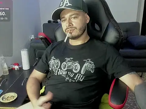 Snapshot of ragnar_lothbrok777 chatting on December 2025 10:23:01 PM ragnar lothbrok777 online show from December 2025 10:23:01 PM