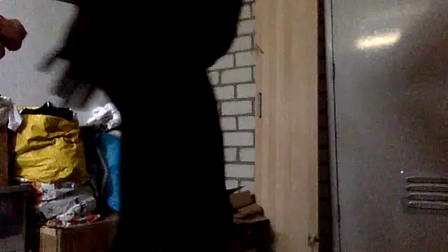Bleueyez007 online show from May 2026 10:23:02 AM