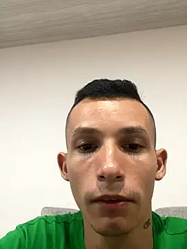 Isak Millan online show from December 2025 10:10:02 PM