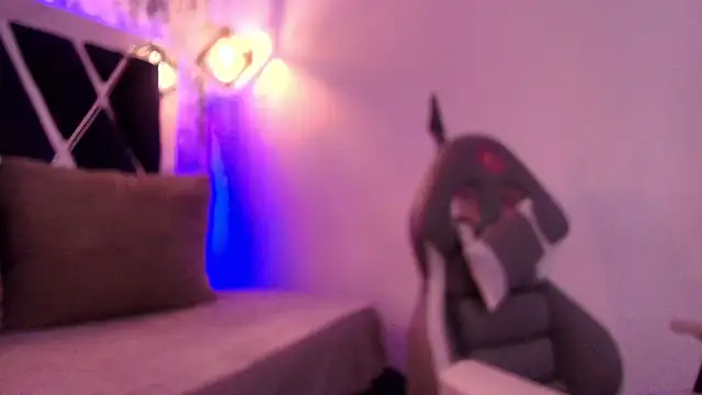 charlotte bluee online show from January 2026 06:44:02 PM
