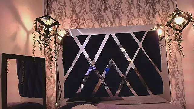 charlotte bluee online show from October 2025 06:29:01 PM