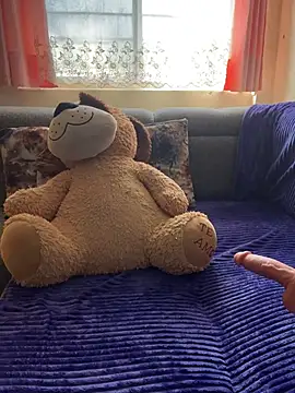 ZafiroKlein online show from April 2026 08:47:02 PM