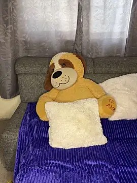 ZafiroKlein online show from November 2025 08:45:01 PM