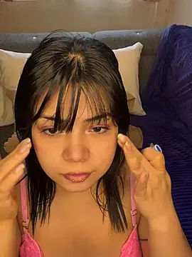 ZafiroKlein online show from April 2026 07:29:04 PM