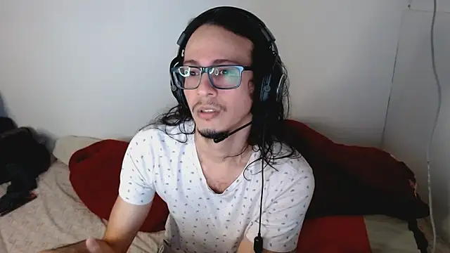 Snapshot of cholitohermoso chatting on September 2025 02:44:01 PM cholitohermoso online show from September 2025 02:44:01 PM