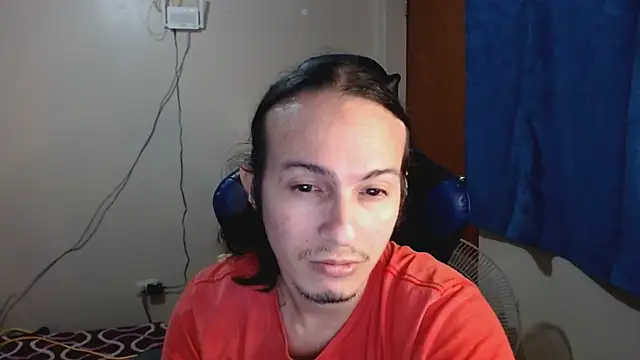 Snapshot of cholitohermoso chatting on March 2025 12:47:02 AM cholitohermoso online show from March 2025 12:47:02 AM