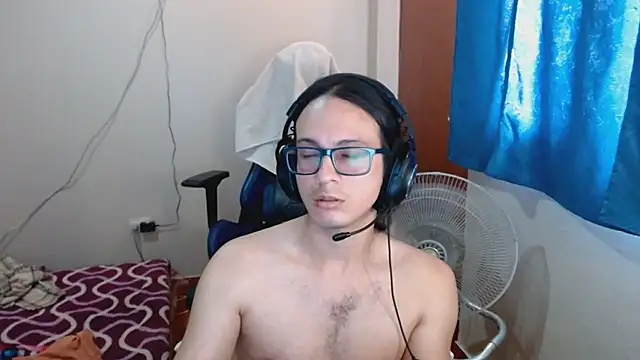 Snapshot of cholitohermoso chatting on March 2025 10:09:02 PM cholitohermoso online show from March 2025 10:09:02 PM