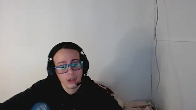cholitohermoso online show from November 2025 04:21:01 PM