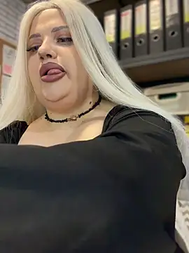 Eliaden online show from November 2025 04:11:01 AM