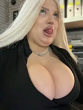 Eliaden online show from October 2025 03:17:01 AM